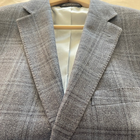 Saks Fifth Avenue Black Label Men’s Sport Coat. Tailored fit w/ pick stitching. - Picture 3 of 6